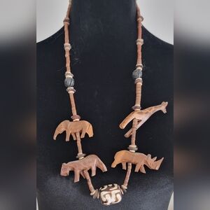 Vintage Hand Carved African Safari Wooden Beaded Necklace 28" Pre-owned